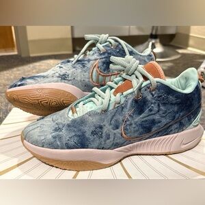 NEW Nike LeBron 21 “Aragonite” Sz 8.5